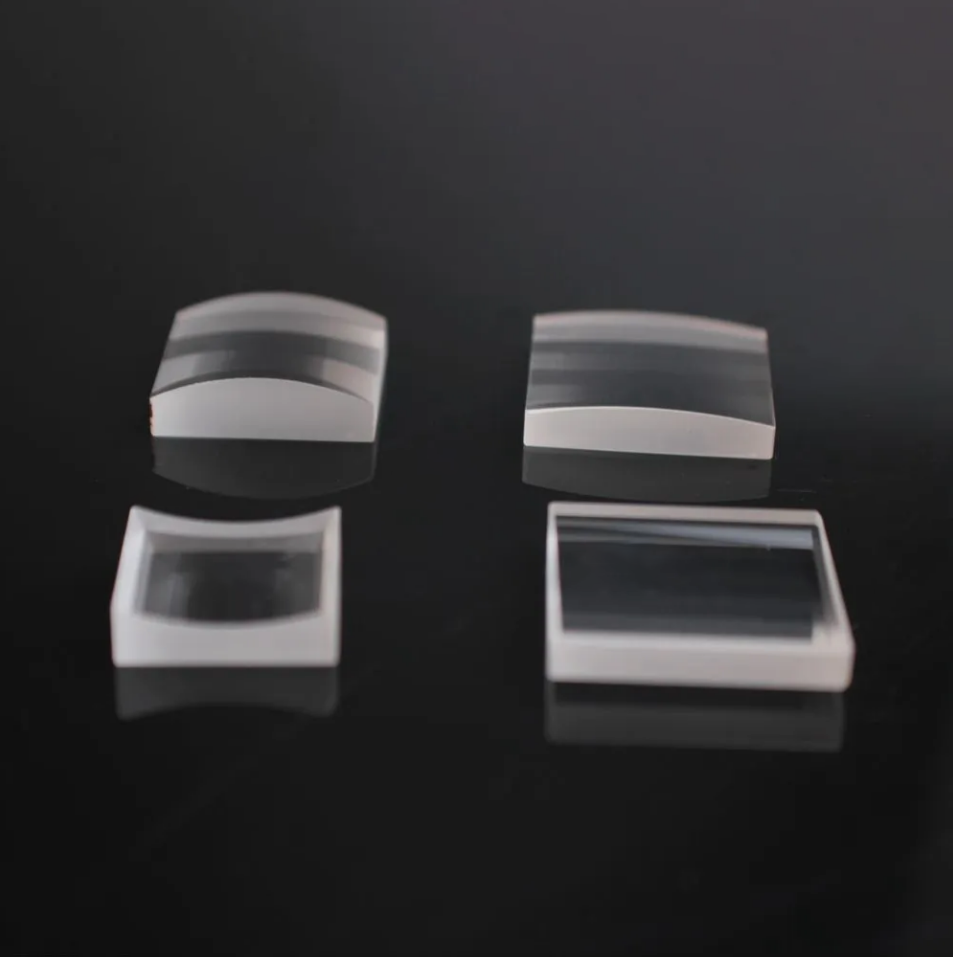 Cylindrical lens